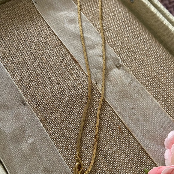 🌺 Gold chain - Picture 2 of 3